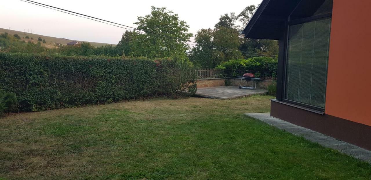 Garden View Villa Drienica Екстериор снимка