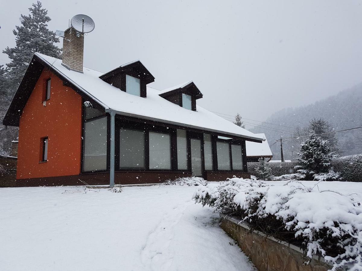 Garden View Villa Drienica Екстериор снимка